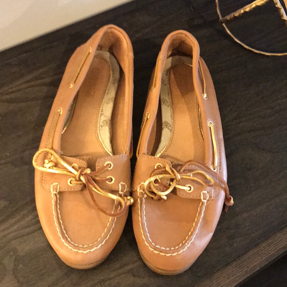 Women’s Sperry topsiders
